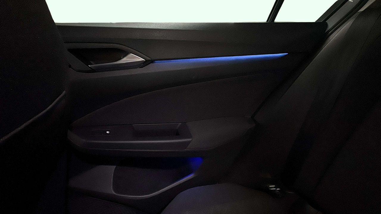 Foto volkswagen golf 2022 /