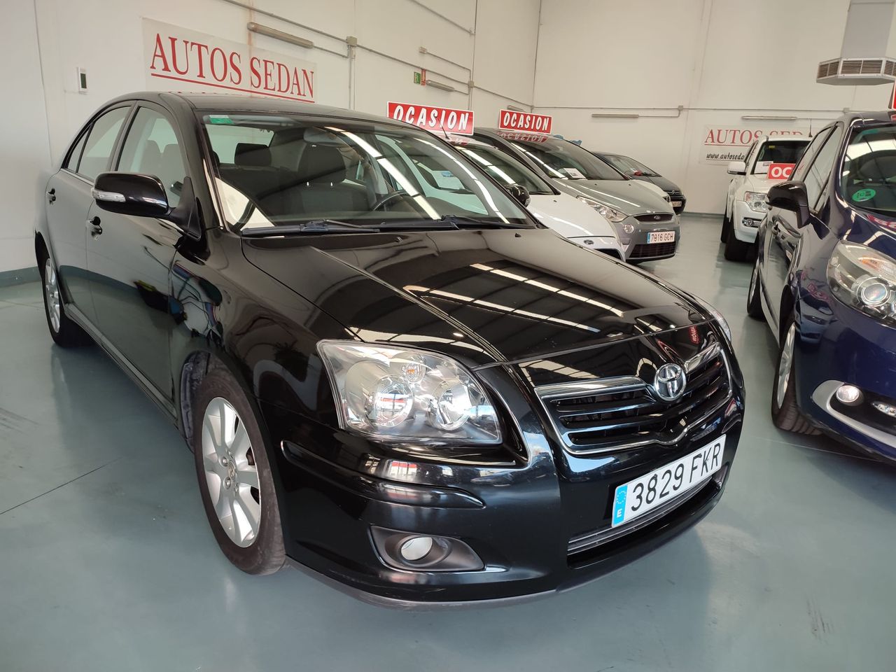 Toyota Avensis ocasión segunda mano 2007 Diésel por 4.900€ en Málaga