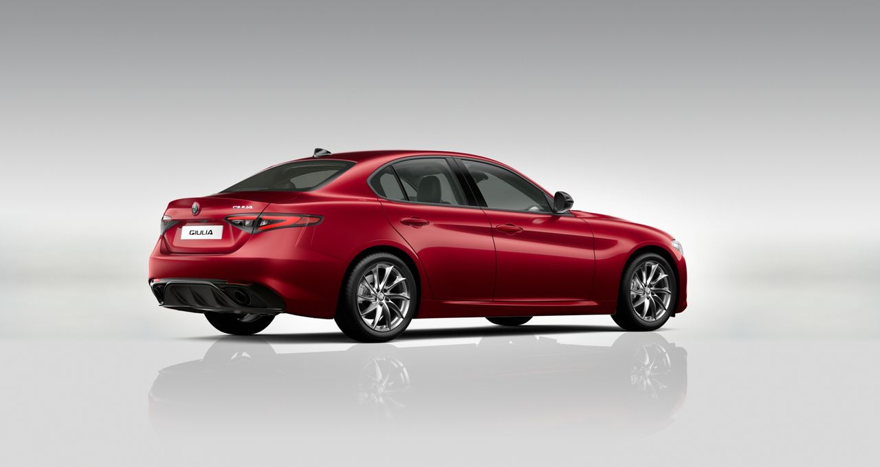 alfa romeo giulia 2024 / foto grande (3)