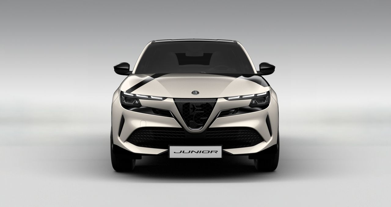 alfa romeo junior 2024 / foto grande (3)
