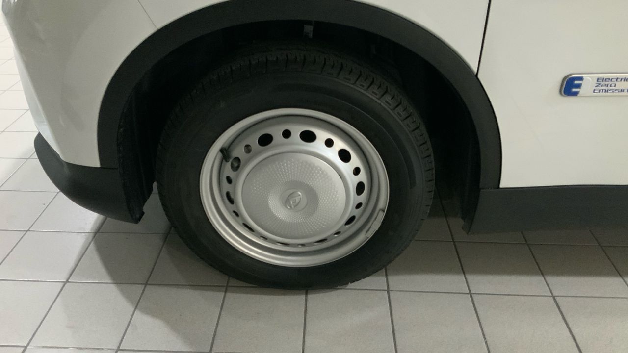 Maxus eDeliver 3 BEV 50KWH AUTO LWB 122 4P