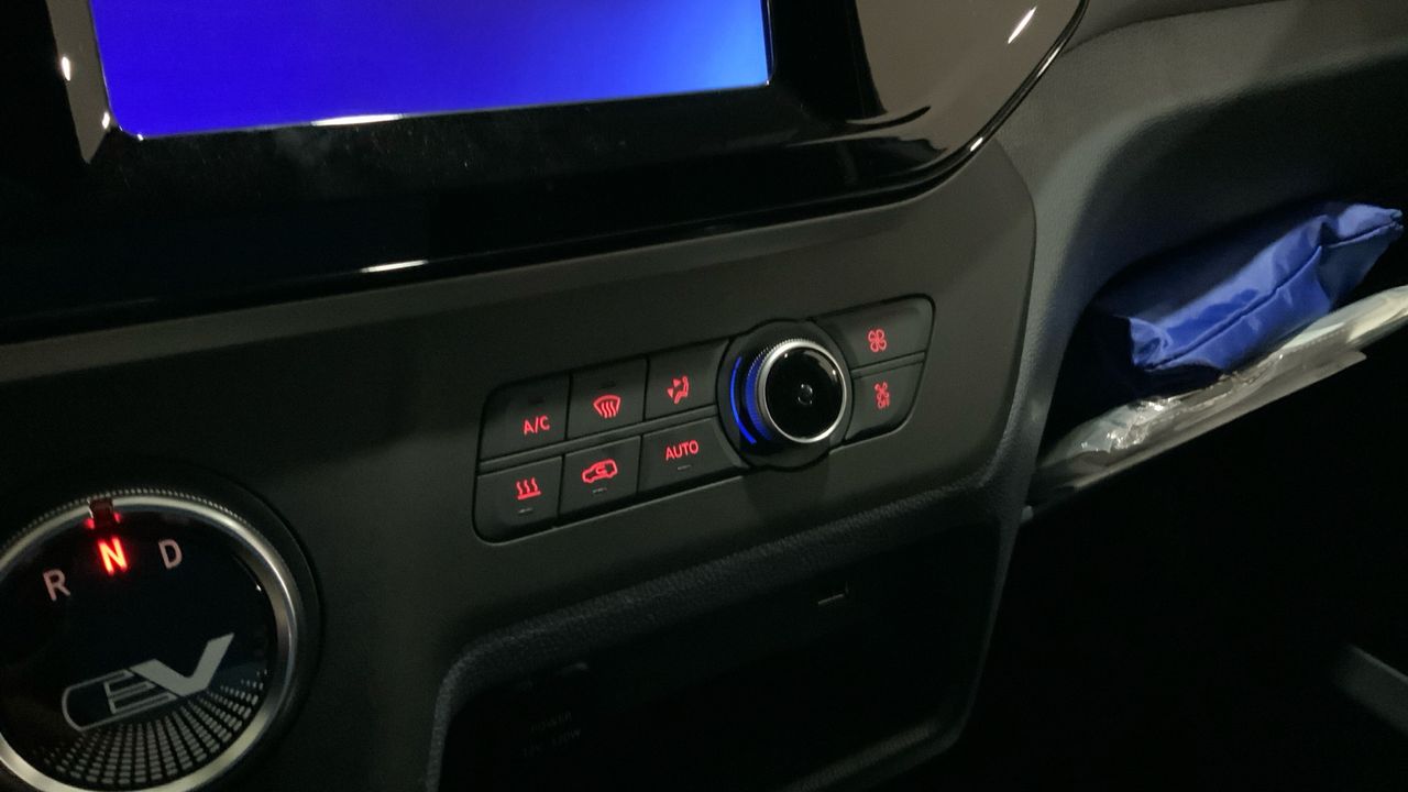 Maxus eDeliver 3 BEV 50KWH AUTO LWB 122 4P