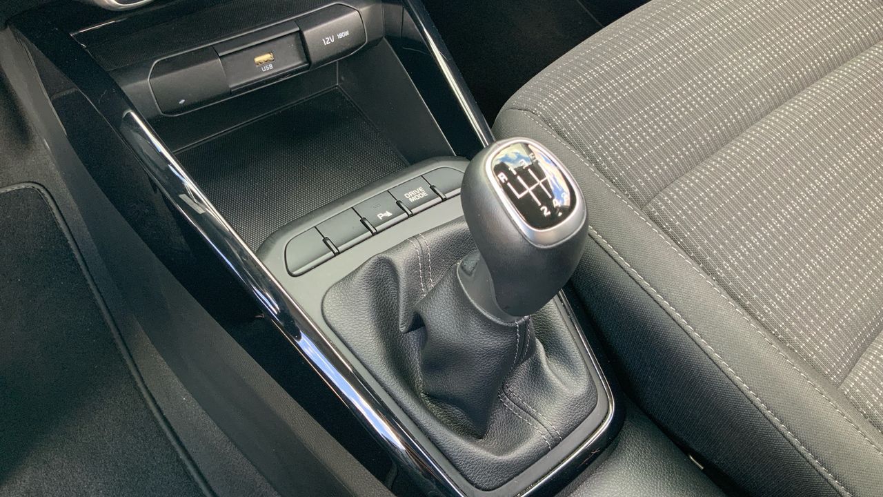 Kia Stonic 1.0 T-GDI MHEV IMT 74KW DRIVE 100 5P