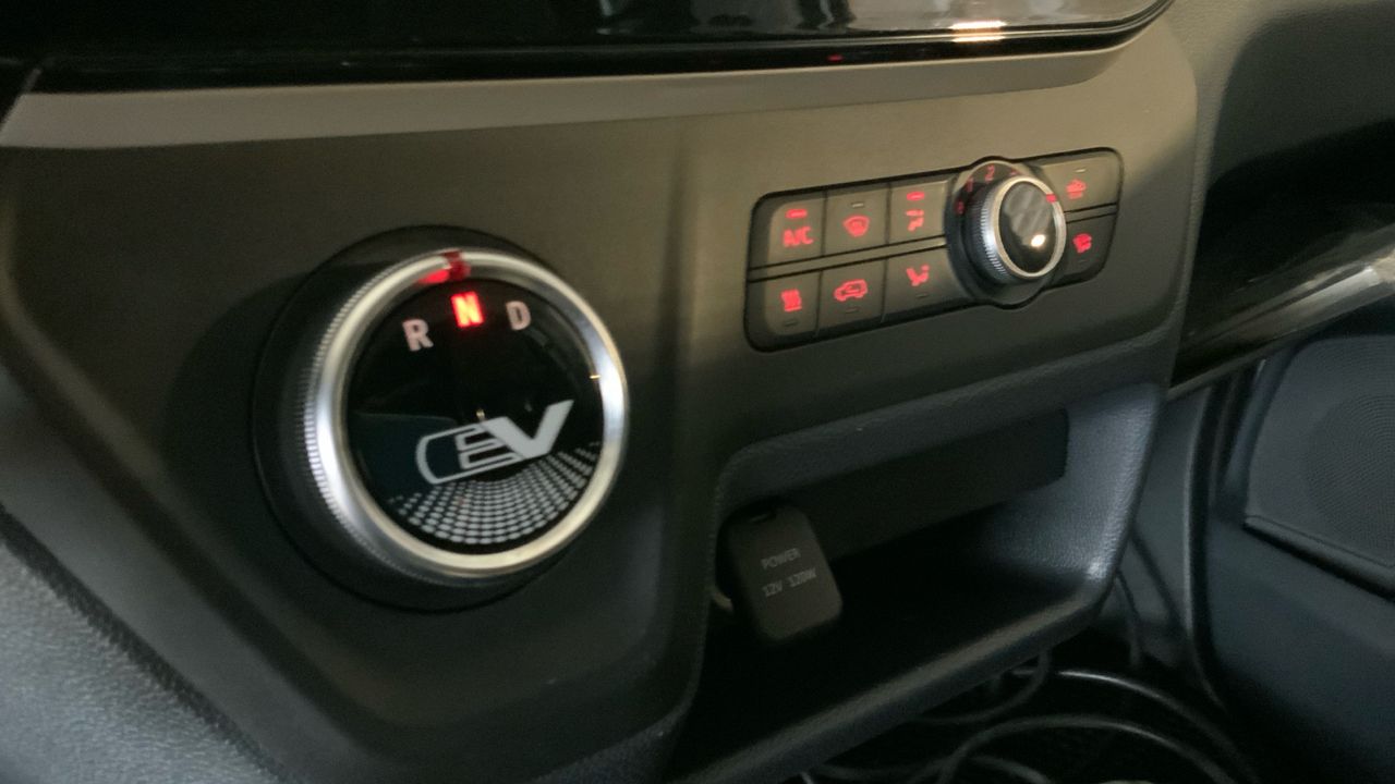 Maxus eDeliver 3 BEV 35KWH AUTO LWB 122 4P