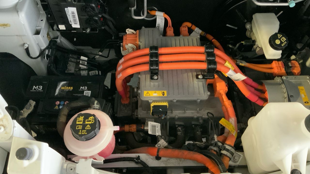 Maxus eDeliver 3 BEV 35KWH AUTO LWB 122 4P