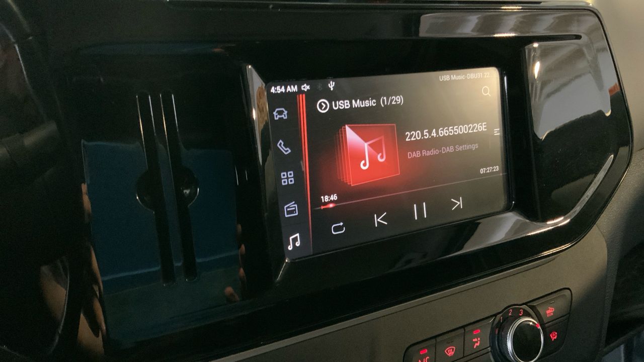Maxus eDeliver 3 BEV 35KWH AUTO LWB 122 4P
