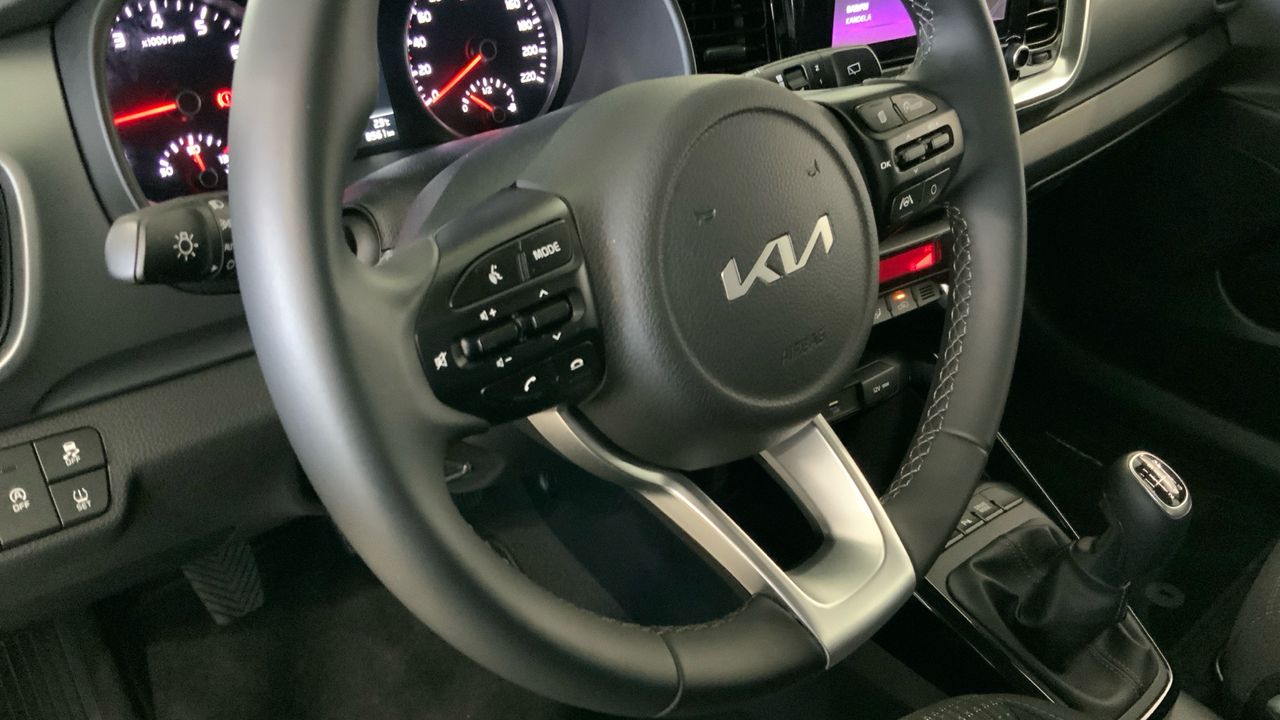Kia Stonic 1.0 T-GDI MHEV IMT 74KW DRIVE 100 5P
