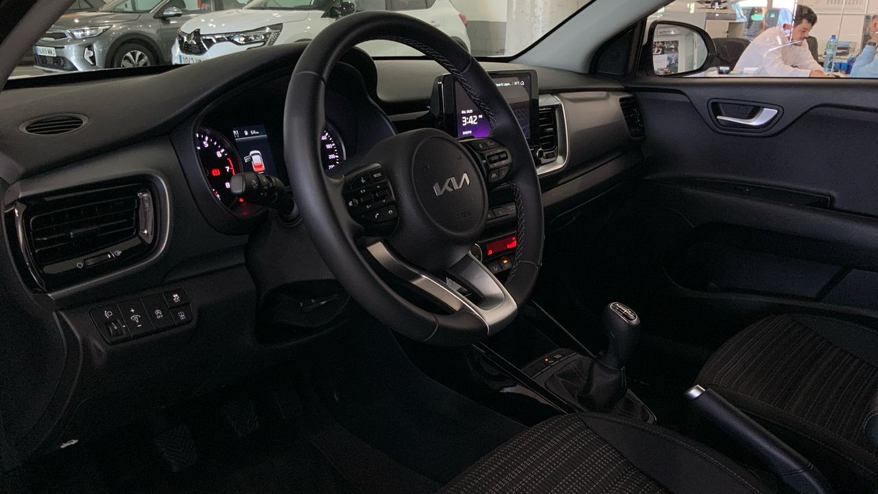 Kia Stonic 1.0 T-GDI MHEV IMT 74KW DRIVE 100 5P
