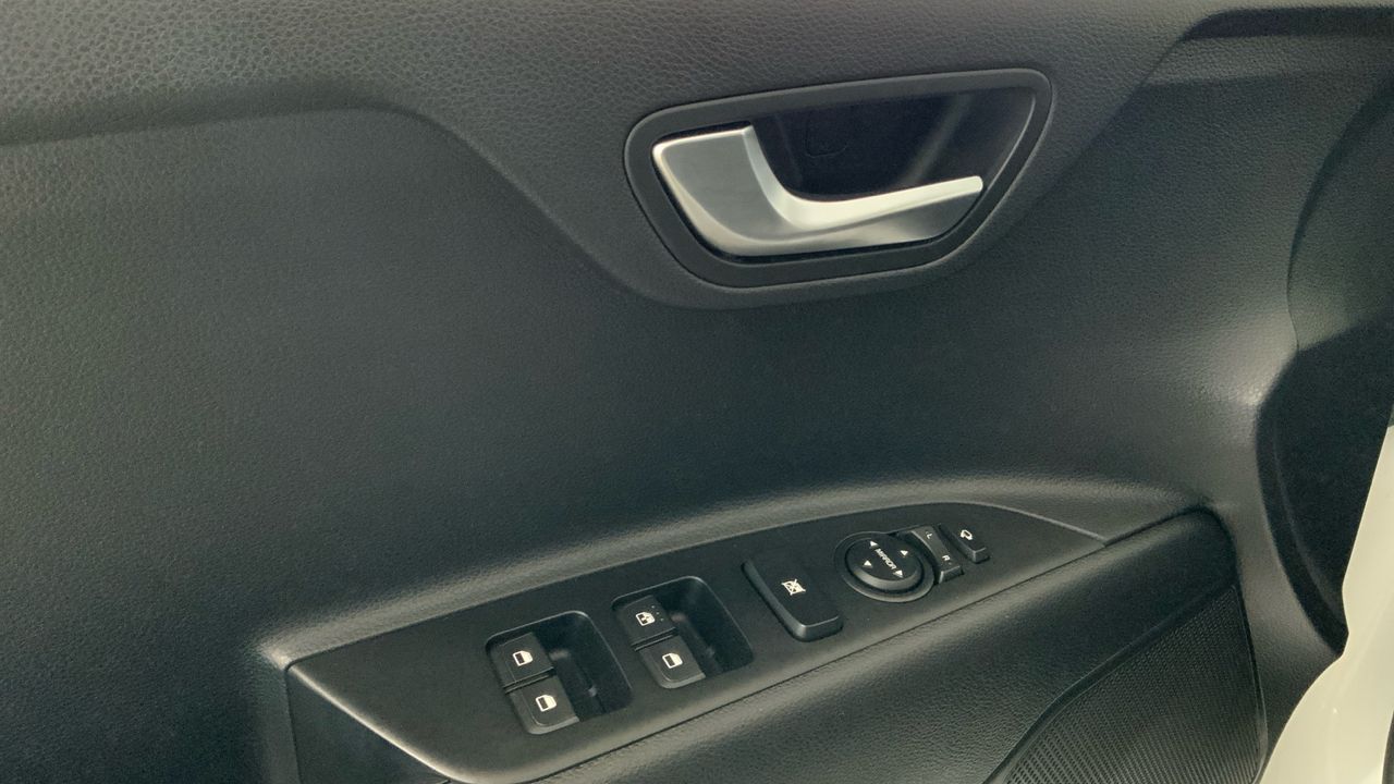 Kia Stonic 1.0 T-GDI MHEV IMT 74KW DRIVE 100 5P