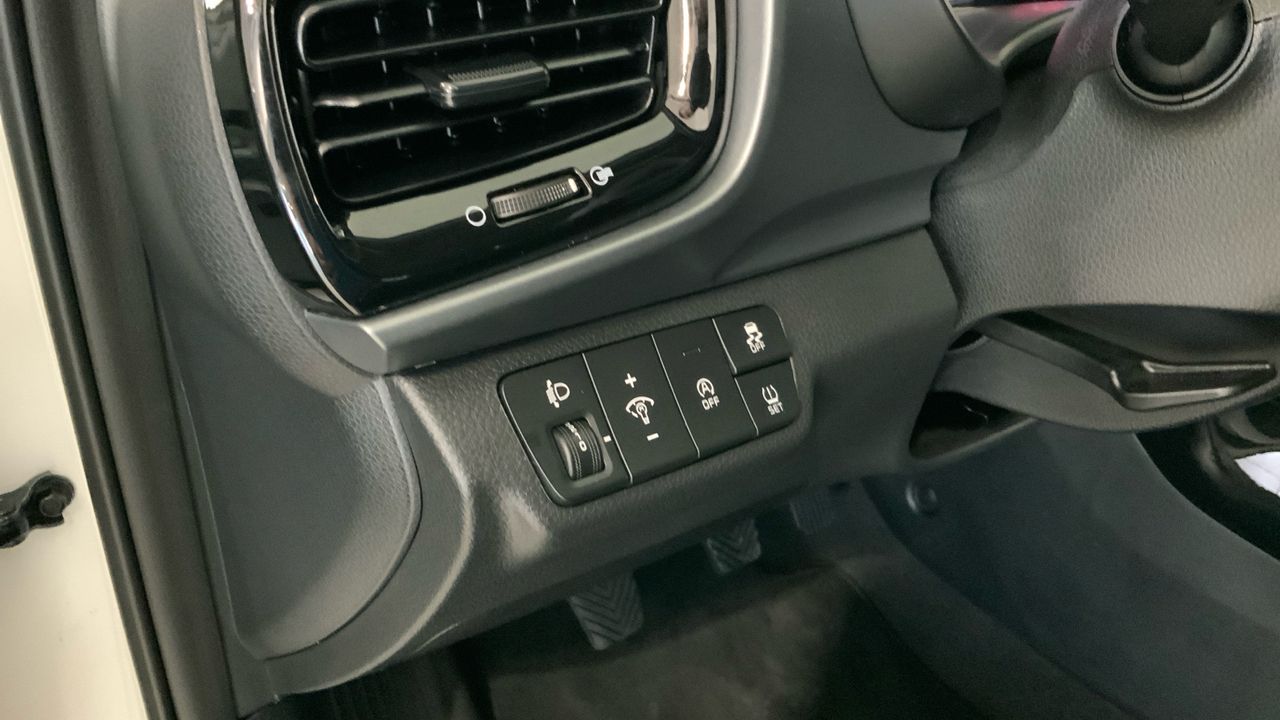 Kia Stonic 1.0 T-GDI MHEV IMT 74KW DRIVE 100 5P