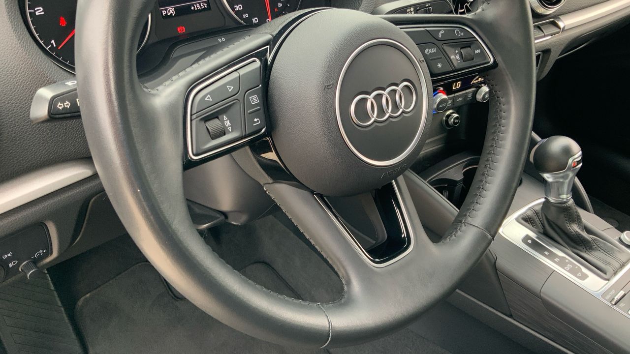 Audi A3 2.0 35 TDI S TRONIC 150 4P