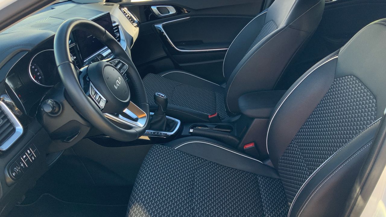 Kia Ceed 1.6 MHEV 100KW TECH 136 5P