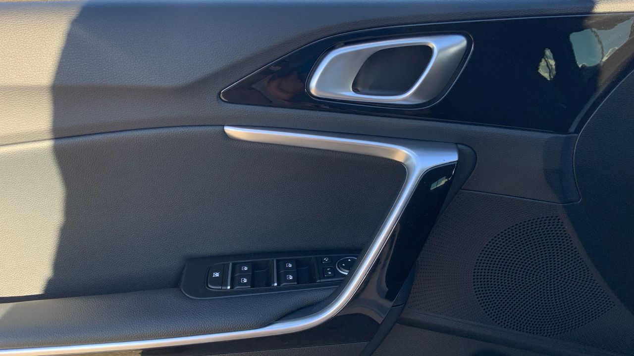 Kia Ceed 1.6 MHEV 100KW TECH 136 5P