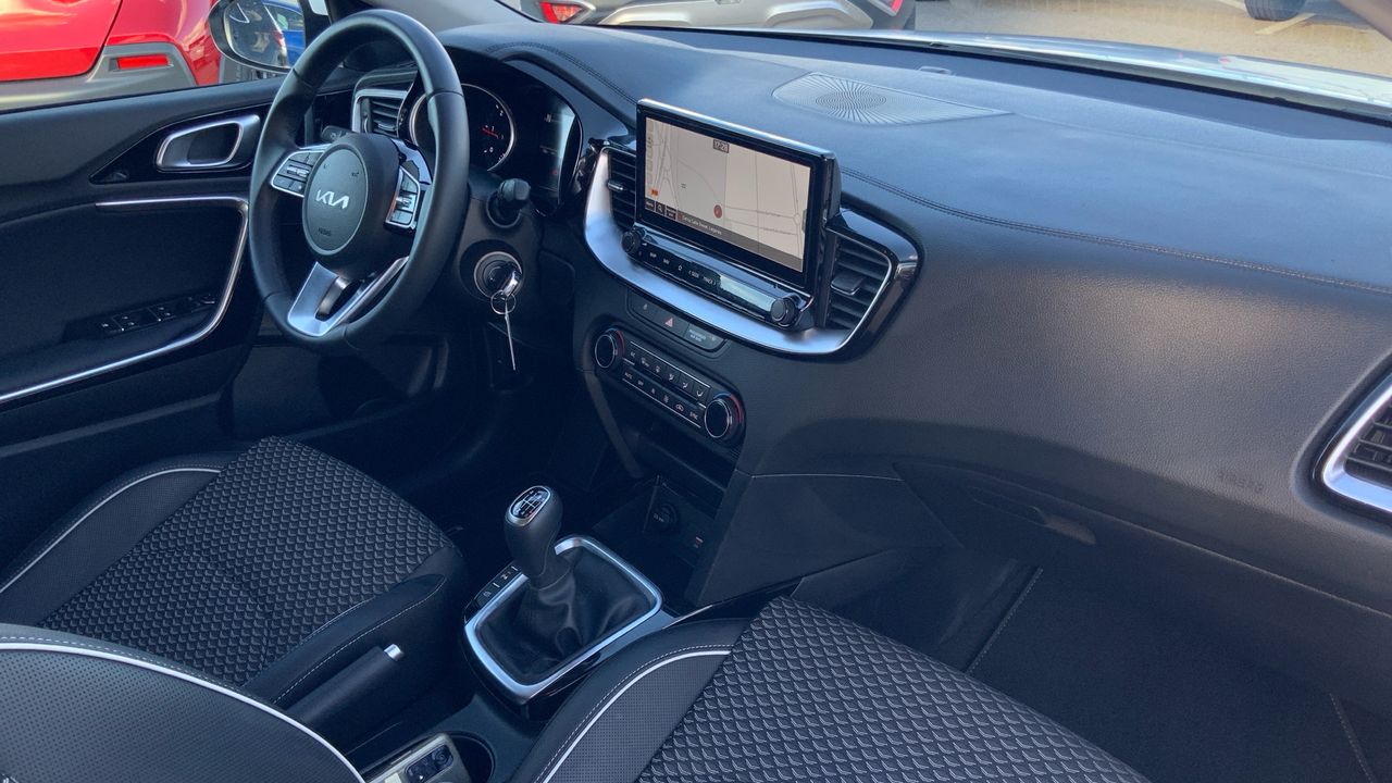 Kia Ceed 1.6 MHEV 100KW TECH 136 5P