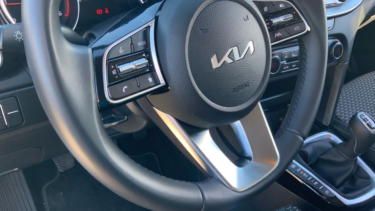 Kia Ceed 1.6 MHEV 100KW TECH 136 5P