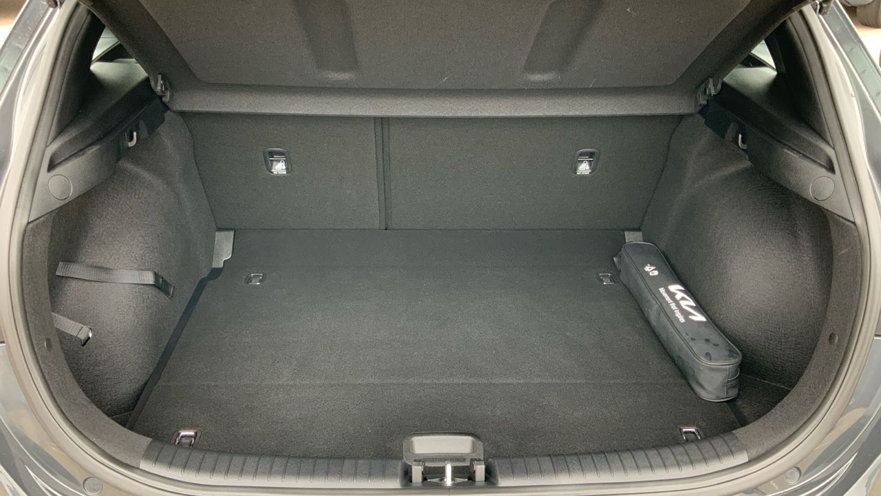 Kia Ceed 1.6 MHEV 100KW CONCEPT 136 5P