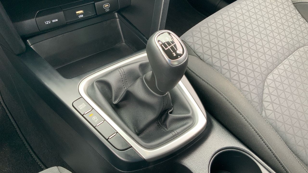 Kia Ceed 1.6 MHEV 100KW CONCEPT 136 5P