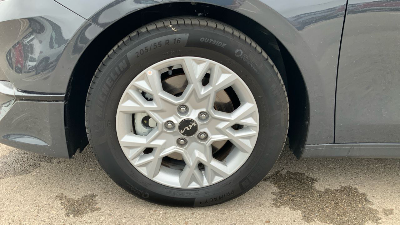 Kia Ceed 1.6 MHEV 100KW CONCEPT 136 5P