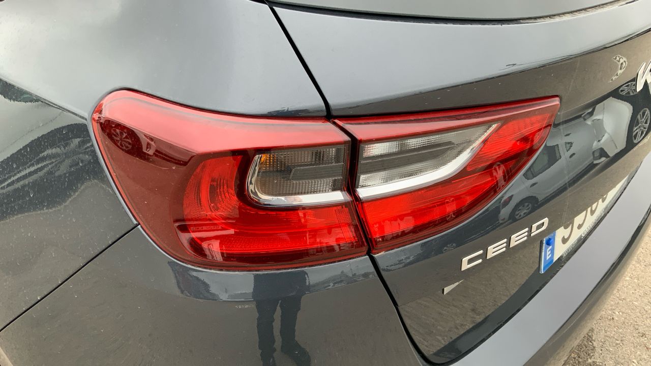 Kia Ceed 1.6 MHEV 100KW CONCEPT 136 5P