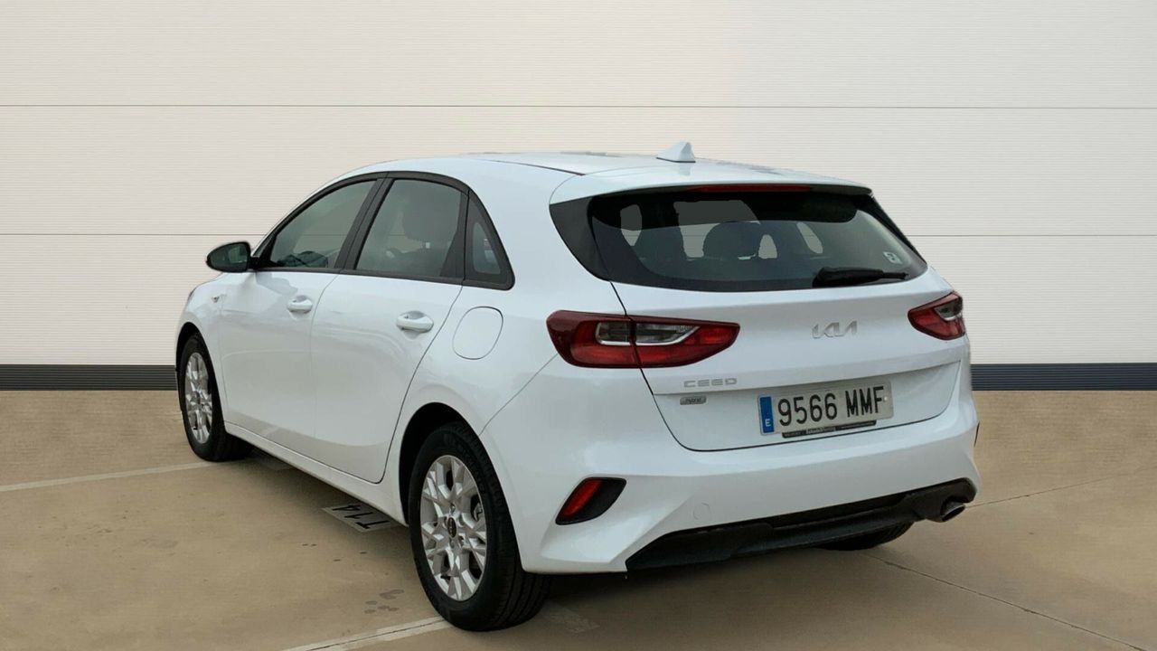 Kia Ceed 1.6 MHEV 100KW CONCEPT 136 5P
