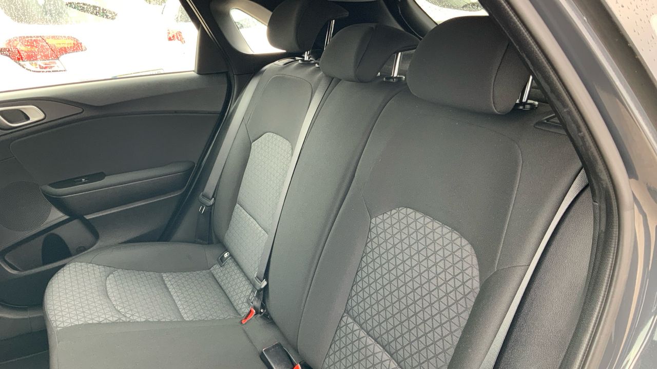 Kia Ceed 1.6 MHEV 100KW CONCEPT 136 5P