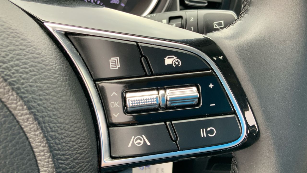 Kia Ceed 1.6 MHEV 100KW CONCEPT 136 5P