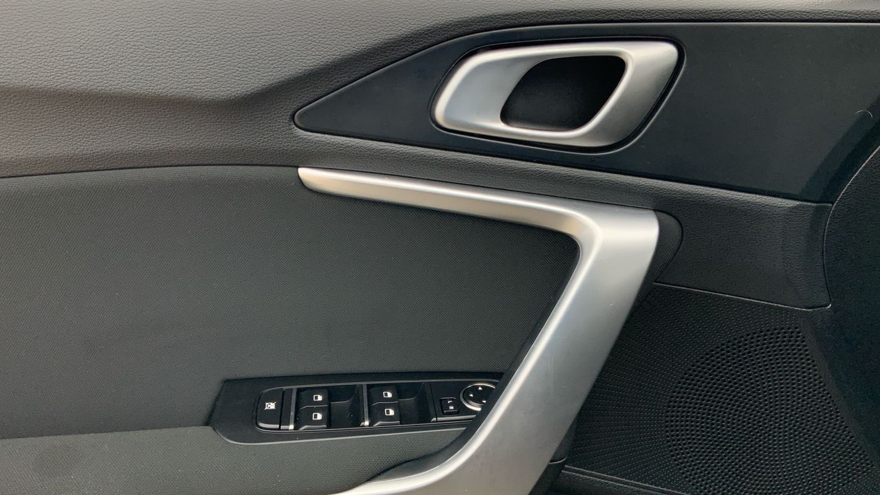 Kia Ceed 1.6 MHEV 100KW CONCEPT 136 5P