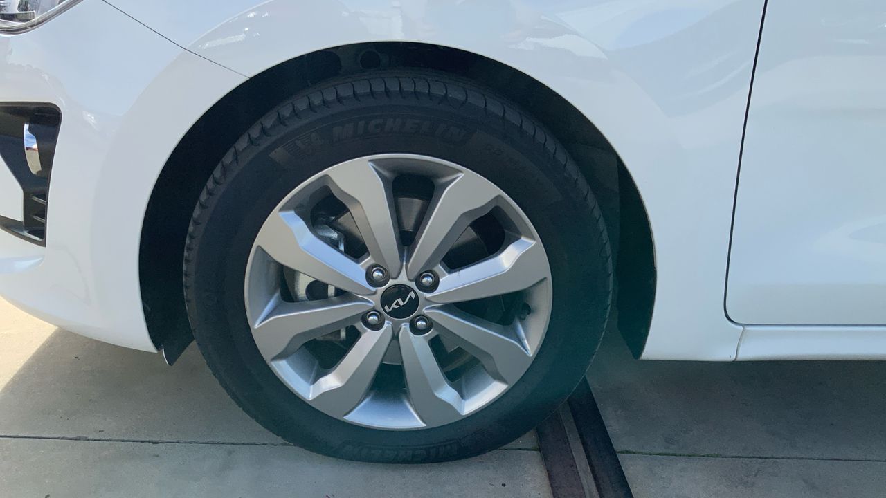 Kia Rio 1.0 T-GDI MHEV IMT 74KW DRIVE 100 5P