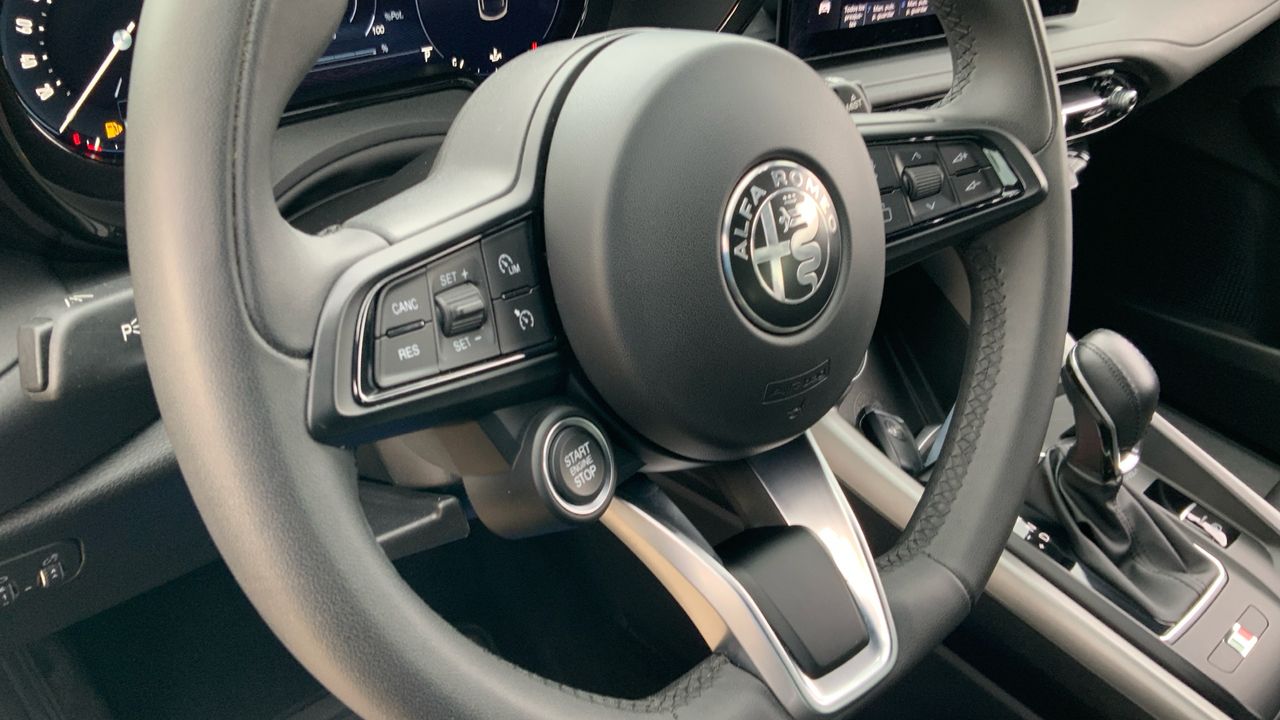 Alfa Romeo Tonale 1.5 MHEV 96KW DCT SUPER 130 5P