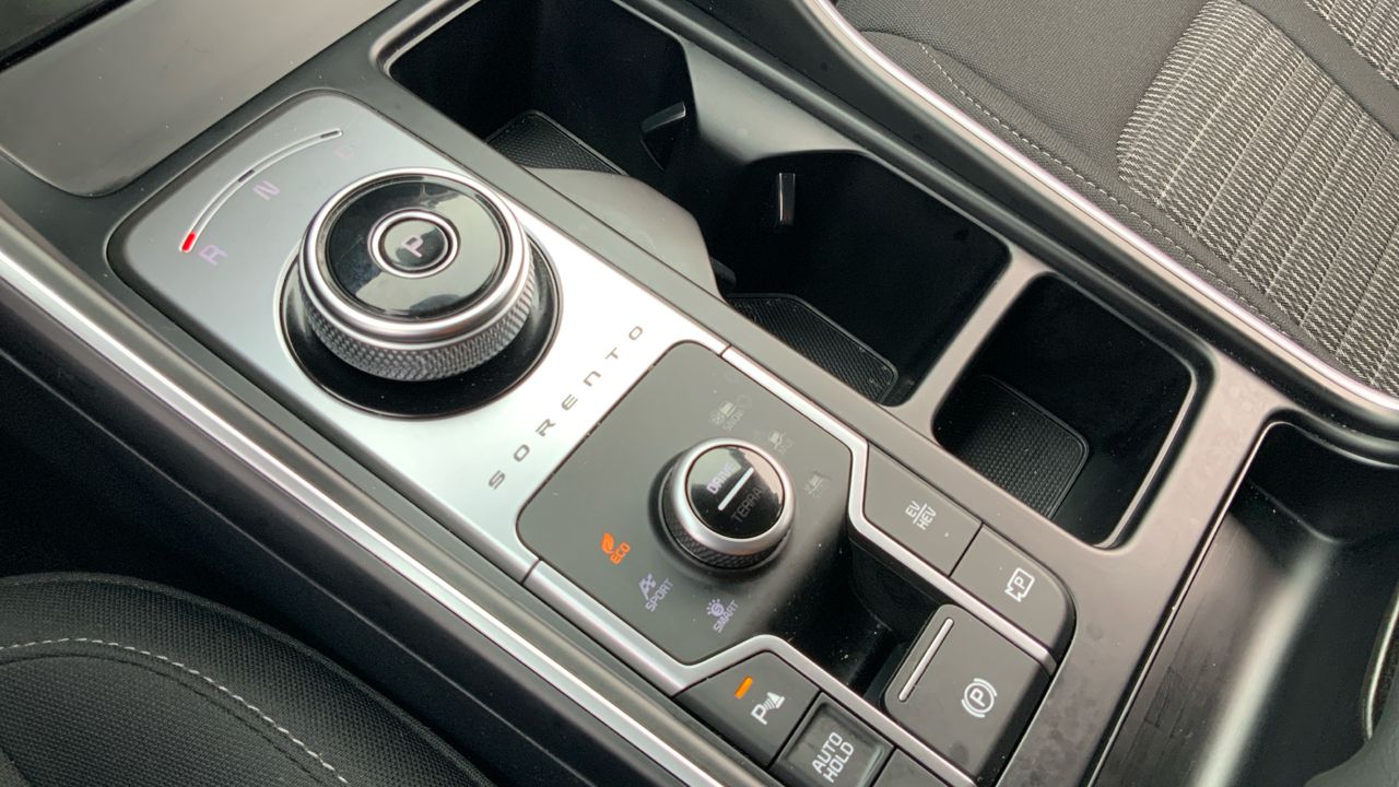 Kia Sorento 1.6 T-GDI PHEV DRIVE AUTO 4WD 265 5P 7 Plazas