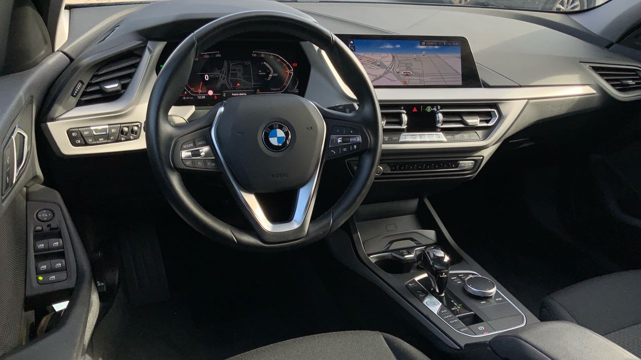 BMW Serie 1 2.0 118D BUSINESS AUTO 150 5P