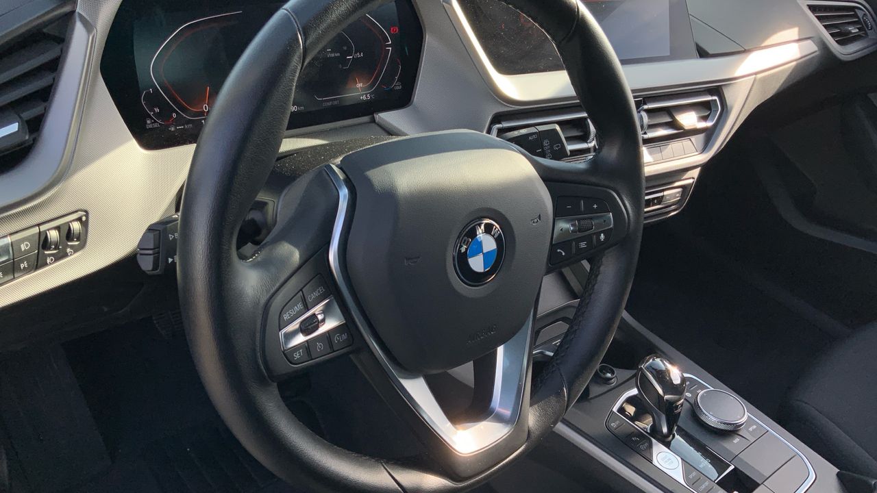BMW Serie 1 2.0 118D BUSINESS AUTO 150 5P