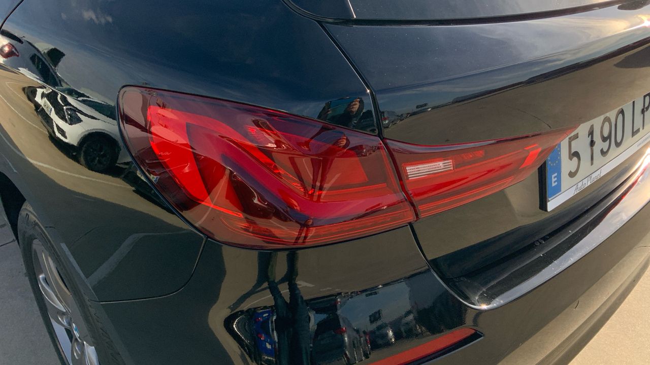 BMW Serie 1 2.0 118D BUSINESS AUTO 150 5P