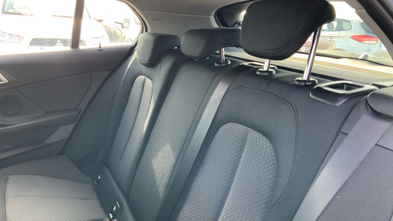 BMW Serie 1 2.0 118D BUSINESS AUTO 150 5P