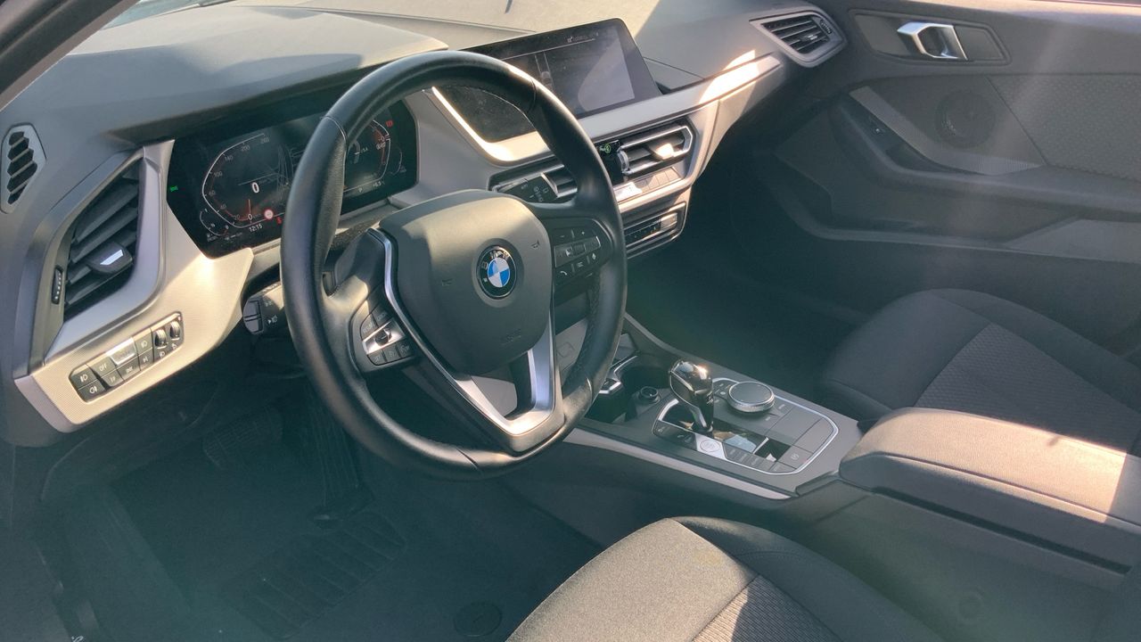 BMW Serie 1 2.0 118D BUSINESS AUTO 150 5P