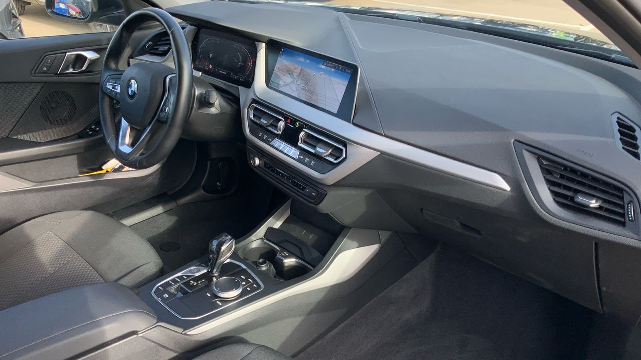 BMW Serie 1 2.0 118D BUSINESS AUTO 150 5P