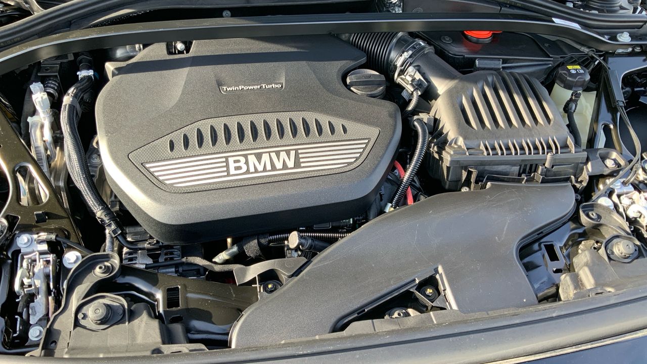 BMW Serie 1 2.0 118D BUSINESS AUTO 150 5P