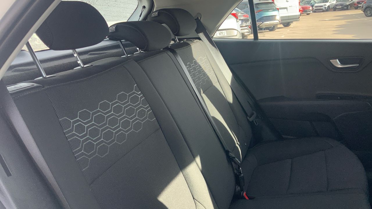 Kia Rio 1.0 T-GDI MHEV IMT 74KW DRIVE 100 5P