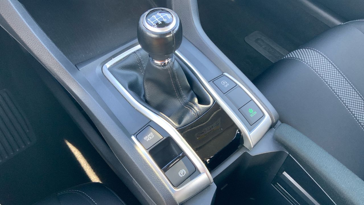 Honda Civic 1.5 I-VTEC TURBO ELEGANCE 182 4P