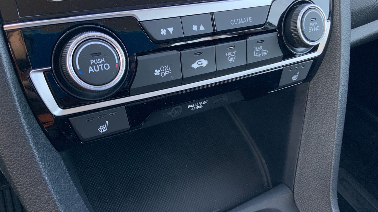 Honda Civic 1.5 I-VTEC TURBO ELEGANCE 182 4P