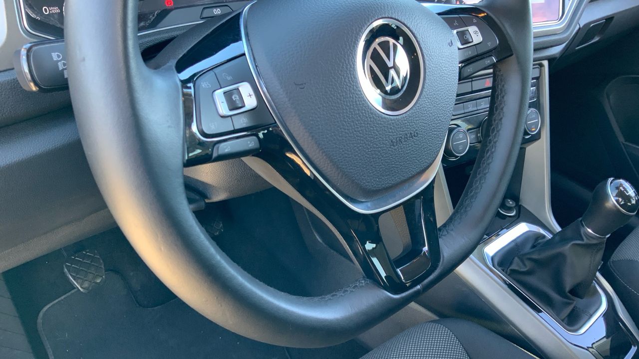 Volkswagen T-Roc 1.0 TSI 81KW ADVANCE R-LINE 110 5P