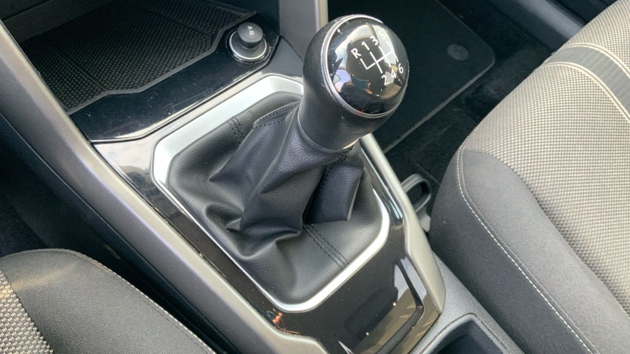Volkswagen T-Roc 1.0 TSI 85KW ADVANCE 115 5P