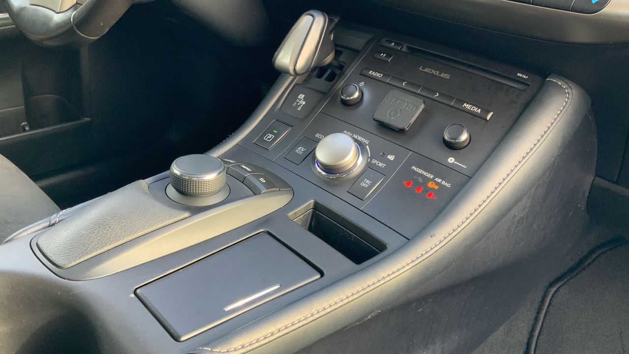 Lexus CT 1.8 200H HYBRID BUSINESS AUTO 136 5P