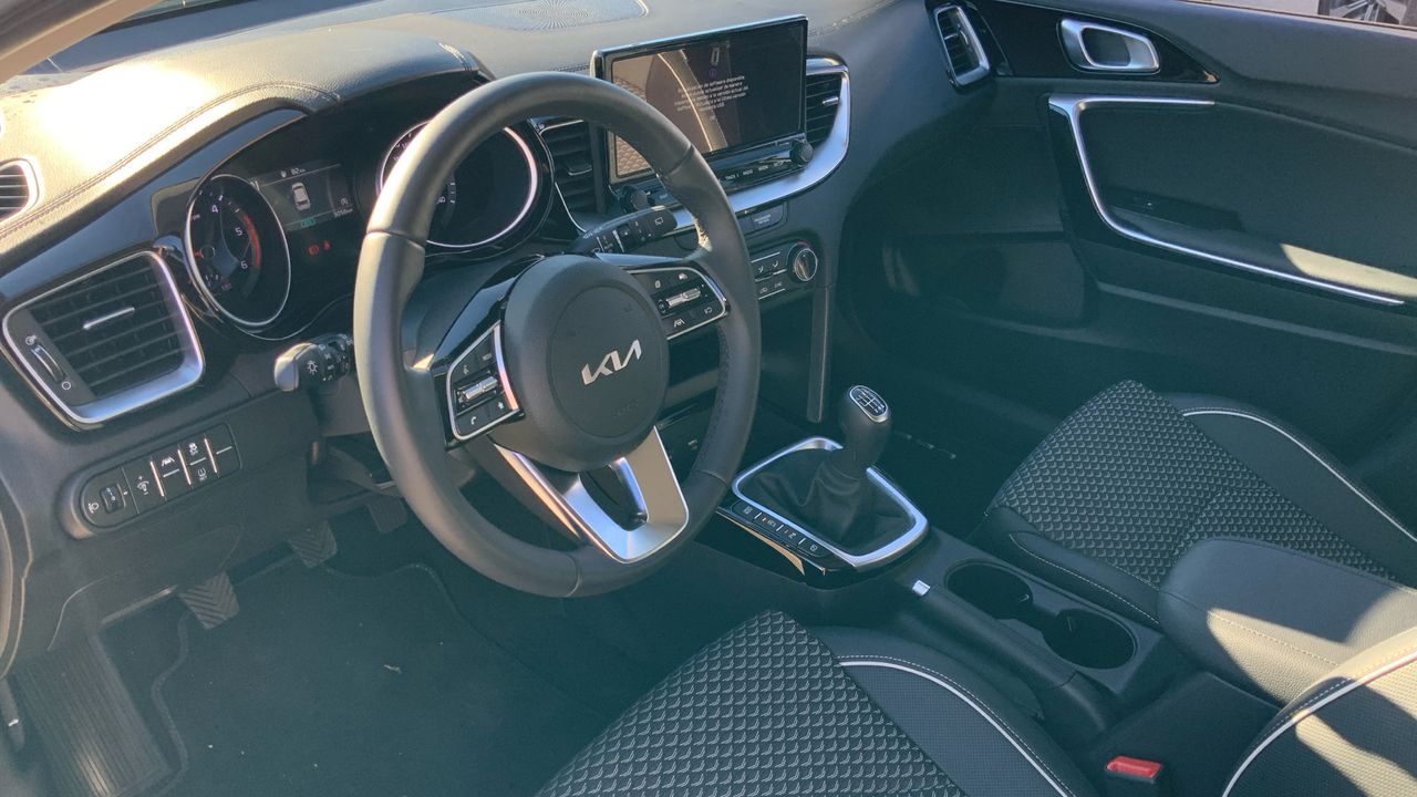 Kia Ceed 1.6 MHEV 100KW TECH 136 5P