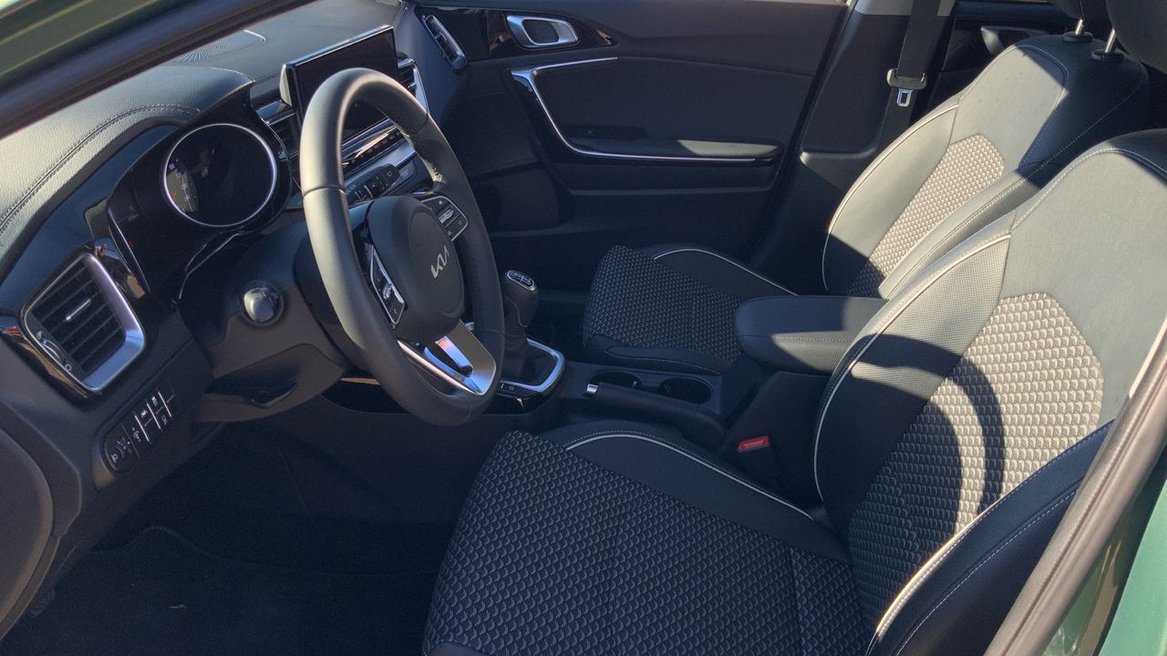 Kia Ceed 1.6 MHEV 100KW TECH 136 5P