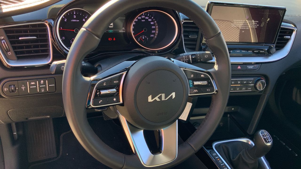 Kia Ceed 1.6 MHEV 100KW TECH 136 5P