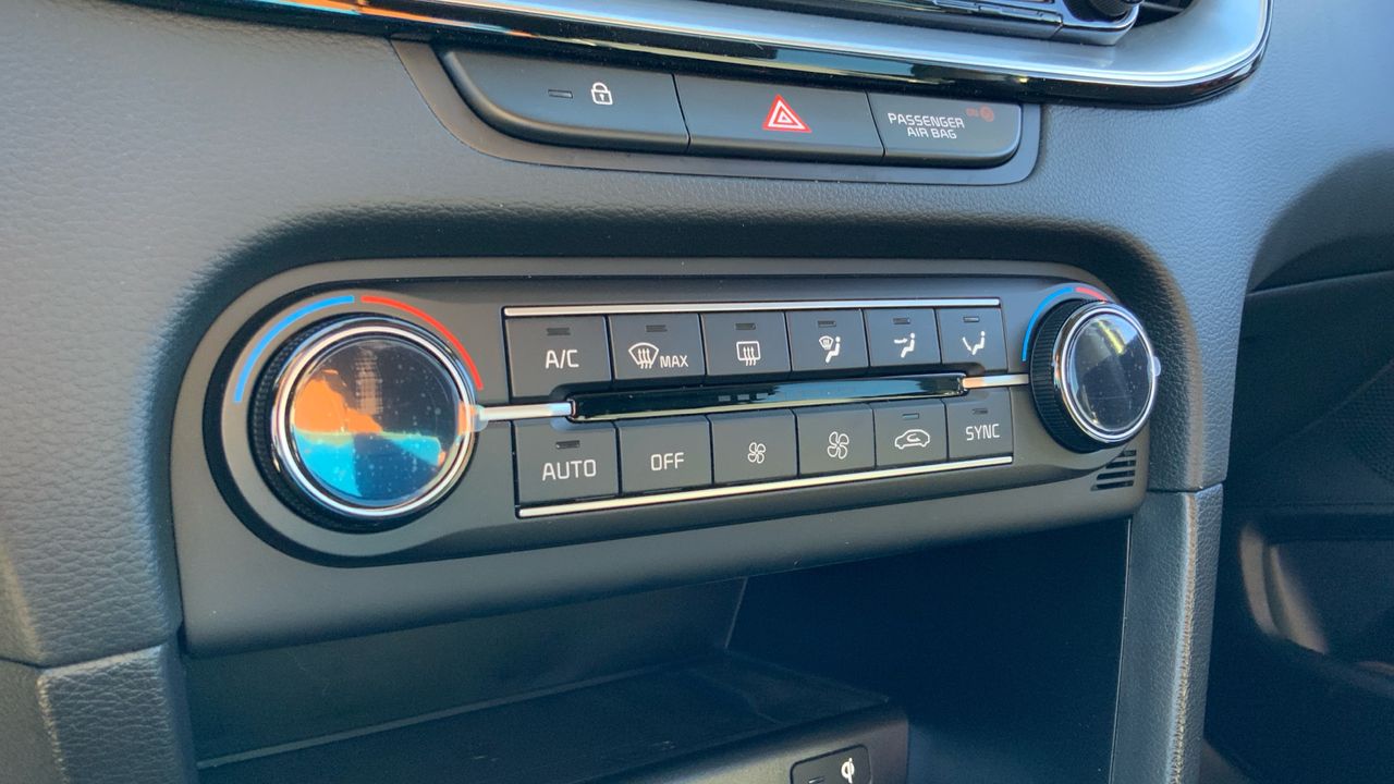 Kia Ceed 1.6 MHEV 100KW TECH 136 5P