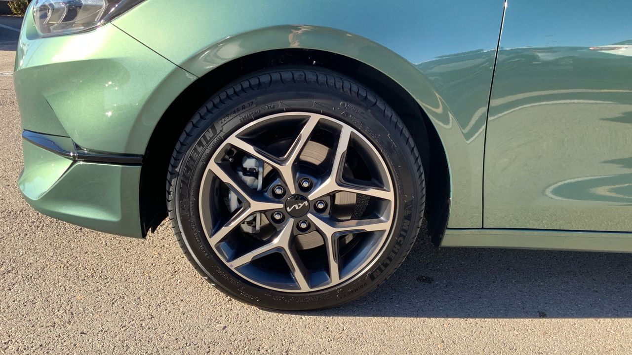 Kia Ceed 1.6 MHEV 100KW TECH 136 5P