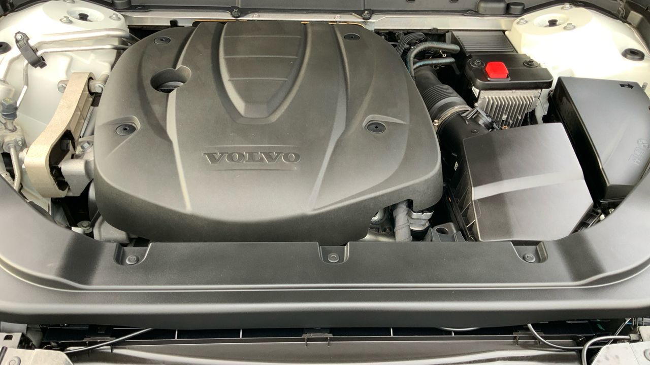 Volvo XC60 2.0 D4 MOMENTUM AUTO 190 5P