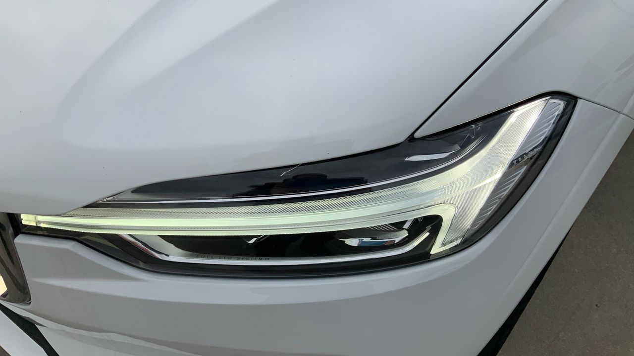 Volvo XC60 2.0 D4 MOMENTUM AUTO 190 5P